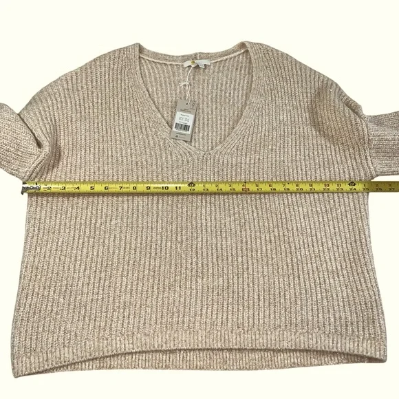 Boden Ivory Sparkle Ribbed Fluffy V-Neck Sweater Oversized Metallic Thread Sz 12 - Picture 10 of 15